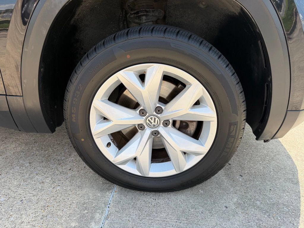 Used 2019 Volkswagen Atlas SE w/ Towing Package FWD image 9