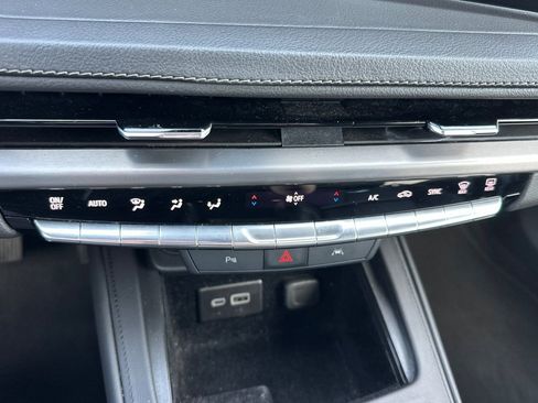 Certified 2024 Cadillac XT4 Premium Luxury image 28