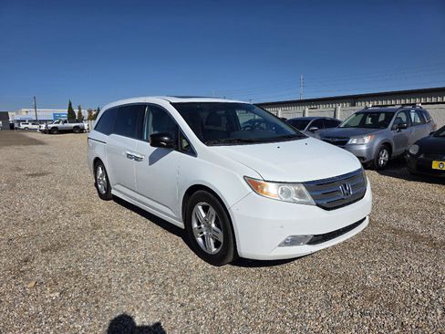 Used 2011 Honda Odyssey Touring Elite image 4