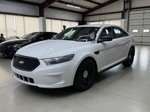 Used 2016 Ford Taurus Police Interceptor AWD image 5