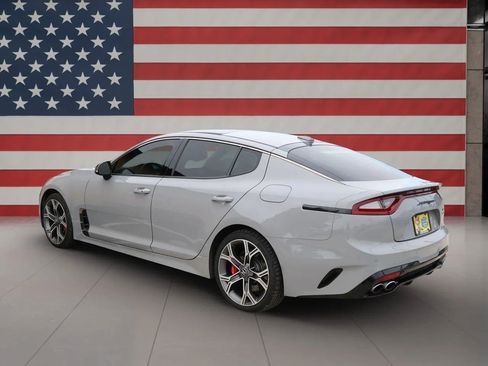 Used 2019 Kia Stinger GT1 image 3