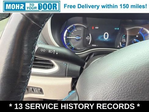 Used 2021 Chrysler Pacifica Touring-L FWD image 18