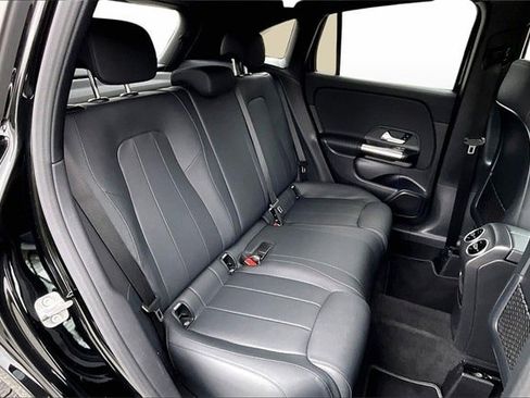 Certified 2025 Mercedes-Benz GLA 250 4MATIC image 28