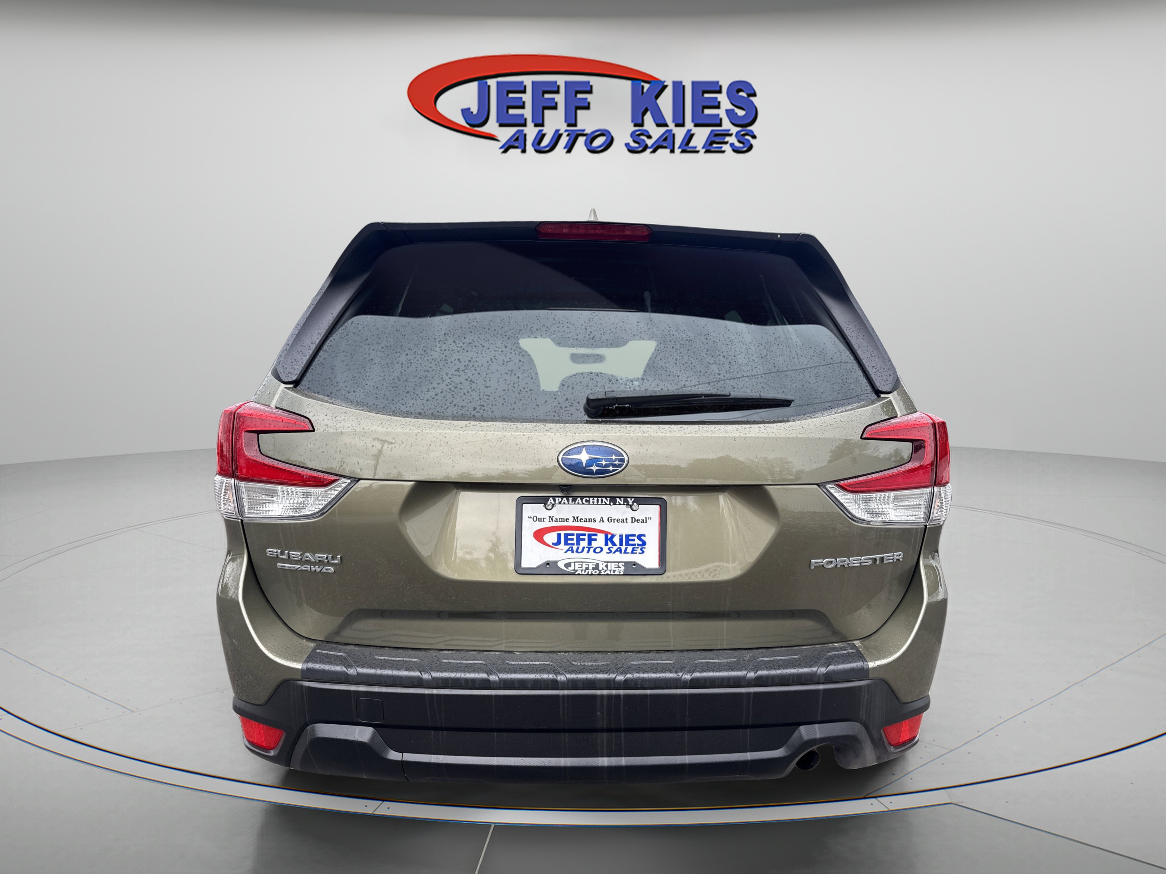 Used 2023 Subaru Forester Premium AWD/4WD image 6