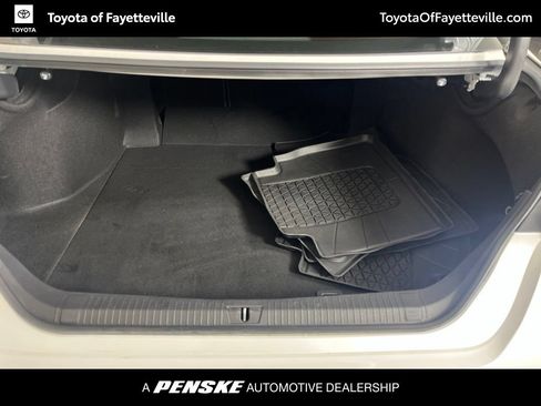 Used 2022 Toyota Avalon XSE FWD image 22