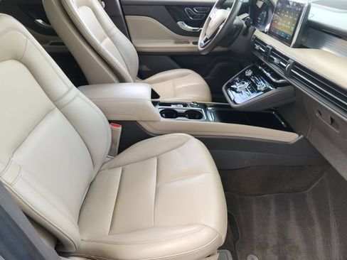 Used 2021 Lincoln Corsair FWD image 11