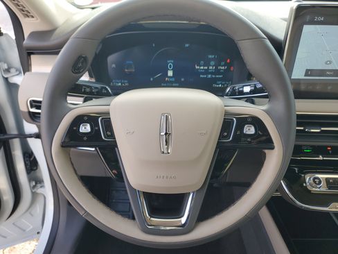 Certified 2024 Lincoln Corsair AWD w/ Equipment Group 101A image 14