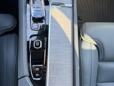 Used 2024 Volvo XC90 T8 Ultimate w/ Protection Package Premier image 38