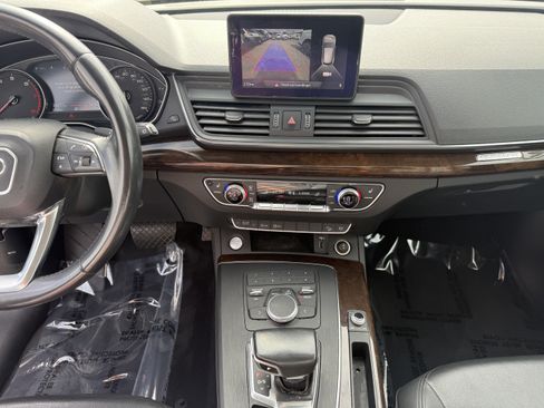 Used 2019 Audi Q5 2.0T Premium image 13