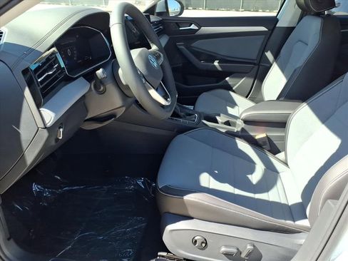 New 2026 Volkswagen Jetta SE image 10