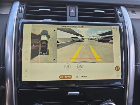 New 2026 Land Rover Discovery Limited Edition image 25