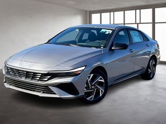 New 2025 Hyundai Elantra SEL video 2