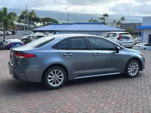 Used 2020 Toyota Corolla LE image 5