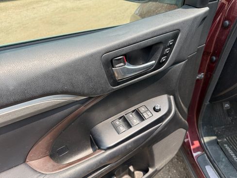Used 2018 Toyota Highlander Limited AWD/4WD image 13
