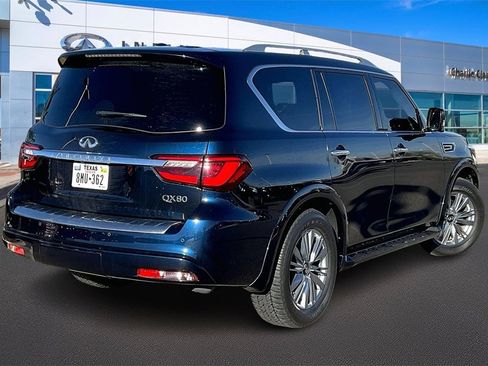 Used 2021 INFINITI QX80 Luxe image 2
