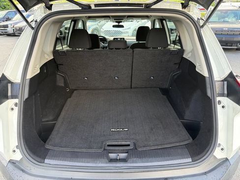 Used 2023 Nissan Rogue S FWD image 18