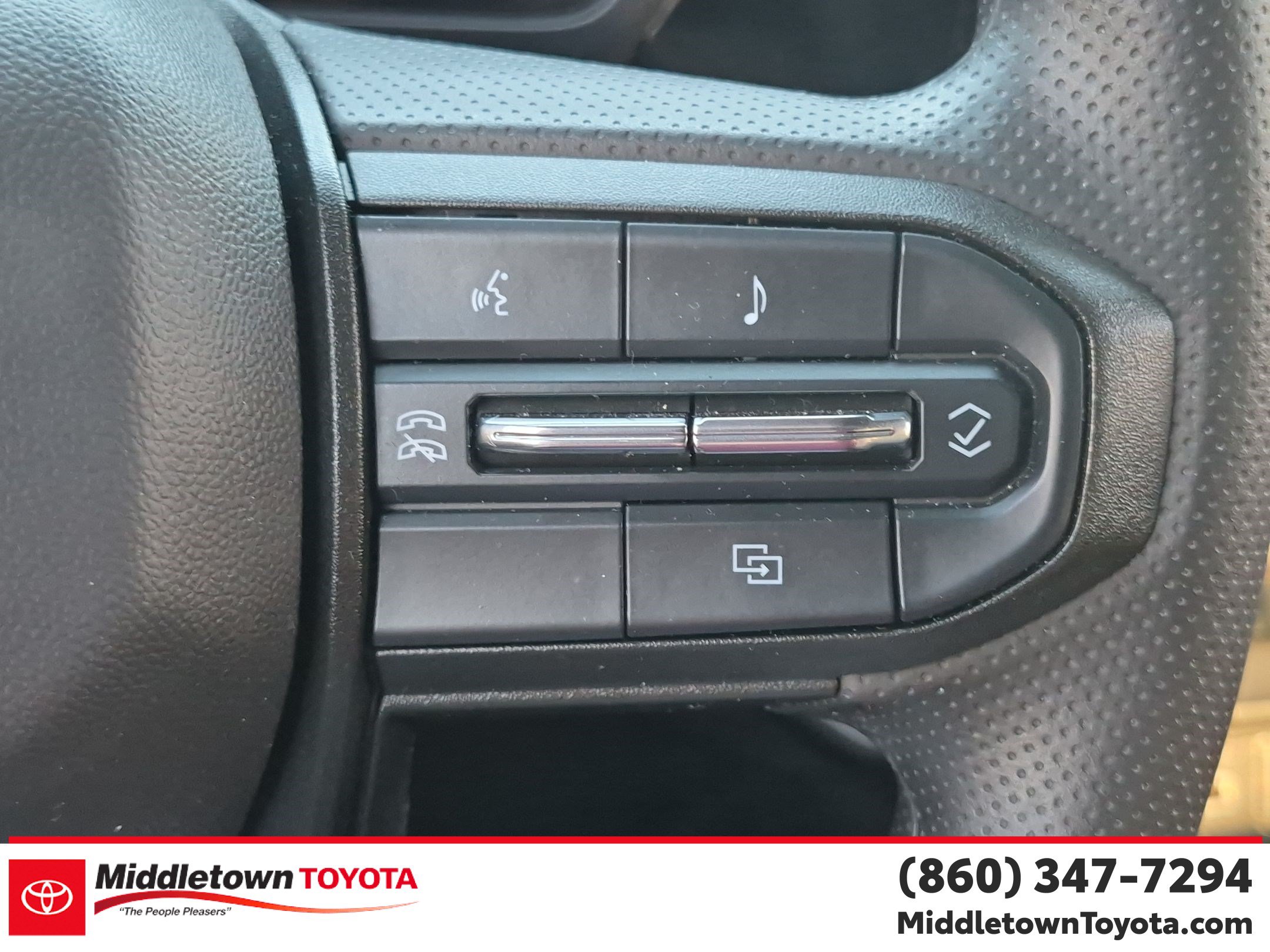 Used 2024 Chevrolet Colorado Trail Boss w/ Advanced Trailering Package AWD/4WD image 20