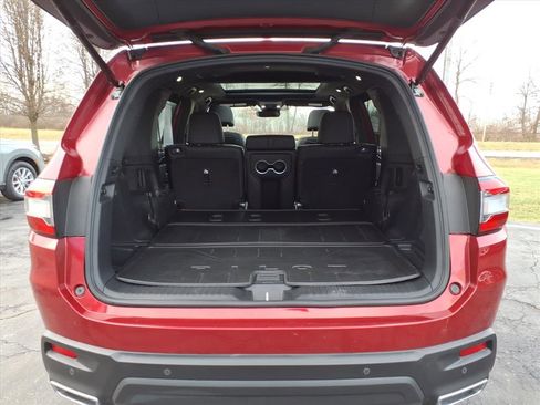 Certified 2025 Honda Pilot Black Edition image 6