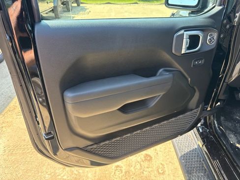 New 2026 Jeep Wrangler Unlimited Sport AWD/4WD image 17