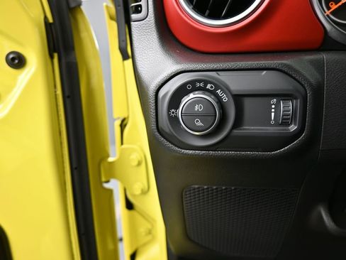 Used 2023 Jeep Gladiator Rubicon w/ LED Lighting Group image 32