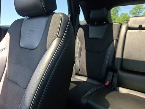 Used 2024 Ford Edge ST w/ Equipment Group 401A AWD/4WD image 21