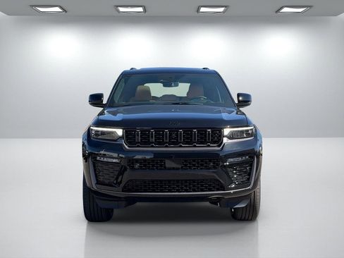 New 2026 Jeep Grand Cherokee Summit AWD/4WD image 9