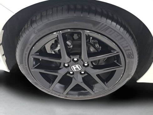 Used 2024 Honda Civic Sport image 9