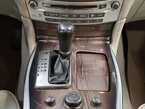 Used 2011 INFINITI M37 x w/ Deluxe Touring Pkg AWD/4WD image 16
