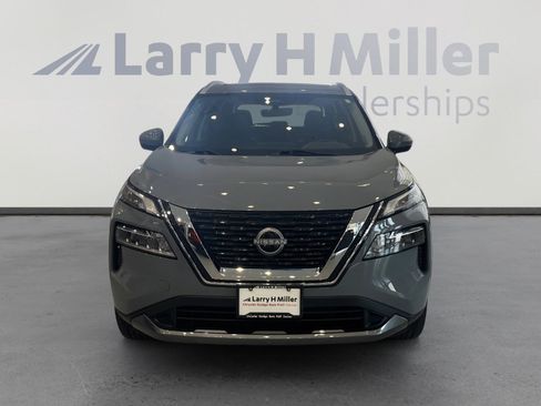 Used 2023 Nissan Rogue SL w/ SL Premium Package image 8