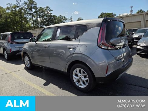 Used 2025 Kia Soul LX w/ LX Technology Package FWD image 7