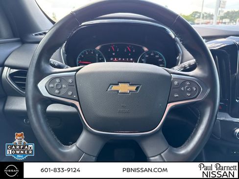 Used 2023 Chevrolet Traverse LT FWD image 15