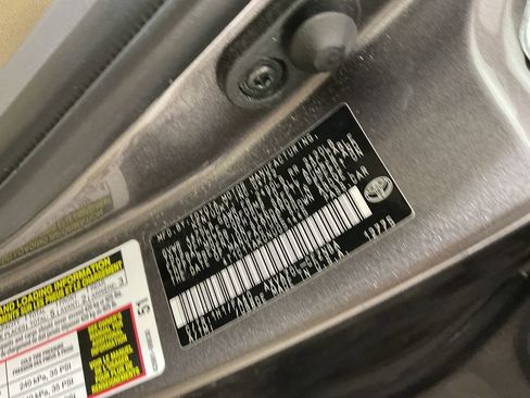 Certified 2022 Toyota Camry LE image 28