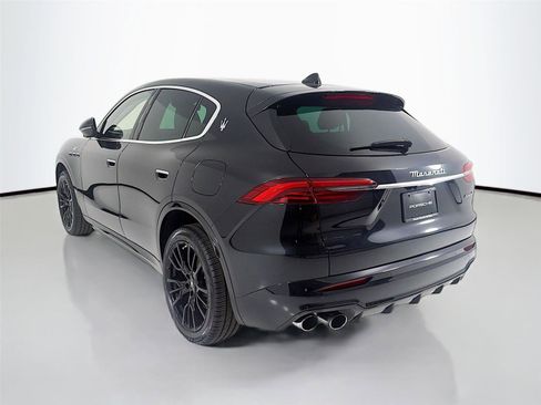 Used 2023 Maserati Grecale GT image 3