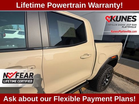 Used 2024 GMC Canyon AT4X AWD/4WD image 37