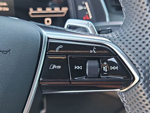 Used 2024 Audi RS 7 Performance AWD/4WD image 27