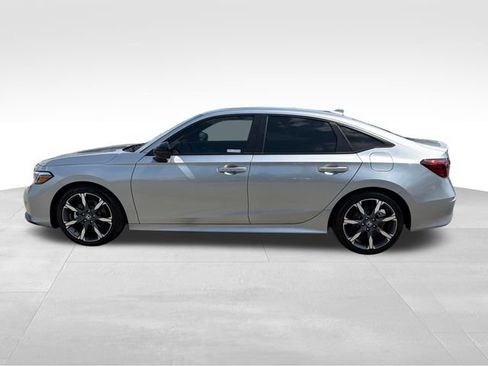Used 2025 Honda Civic Sport Touring image 4