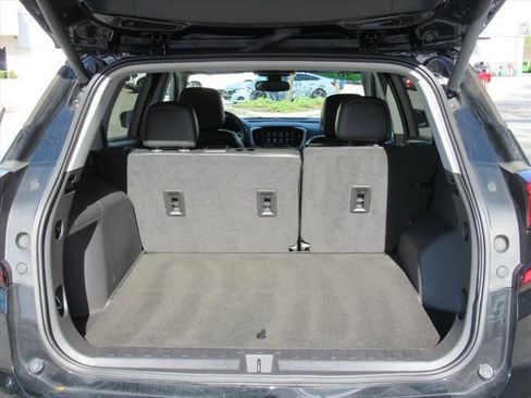 Used 2023 GMC Terrain SLT w/ Tech Package image 34