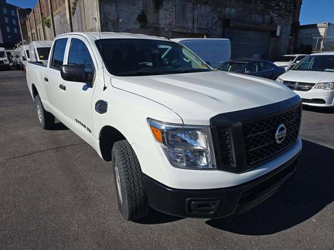 Used 2019 Nissan Titan S w/ S Utility Package image 2