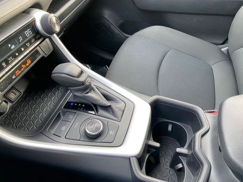 Used 2025 Toyota RAV4 LE image 41