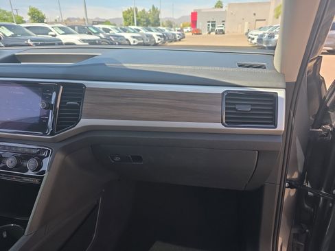 Used 2022 Volkswagen Atlas SEL image 20