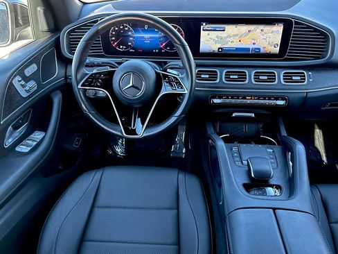Used 2025 Mercedes-Benz GLE 450 4MATIC image 13