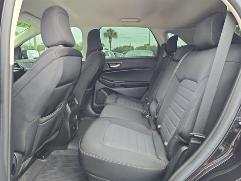 Certified 2021 Ford Edge SE image 12