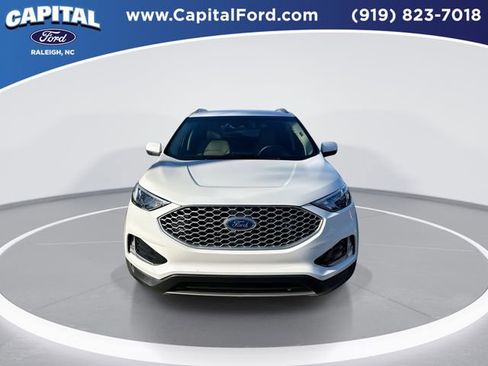 Certified 2023 Ford Edge SEL w/ Convenience Package image 3