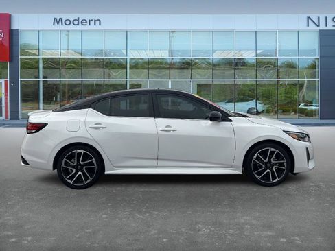Certified 2024 Nissan Sentra SR image 4