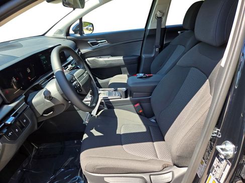 New 2026 Kia Sportage LX FWD image 18