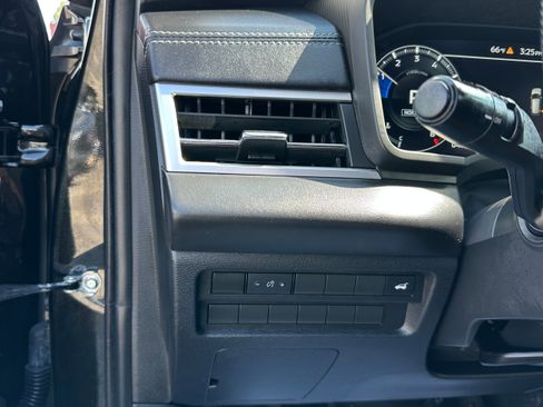 Used 2022 Mitsubishi Outlander SE AWD/4WD image 14