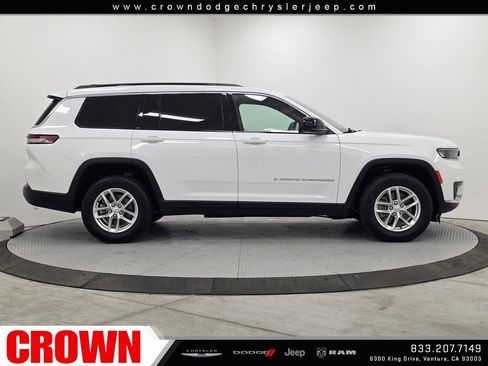 Used 2024 Jeep Grand Cherokee L Laredo AWD/4WD image 8