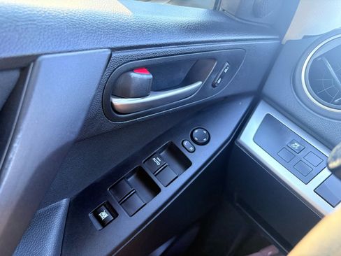 Used 2012 MAZDA MAZDA3 i Touring image 37