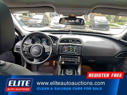 Used 2017 Jaguar XE image 17