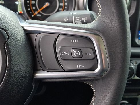 Used 2023 Jeep Gladiator Overland image 22